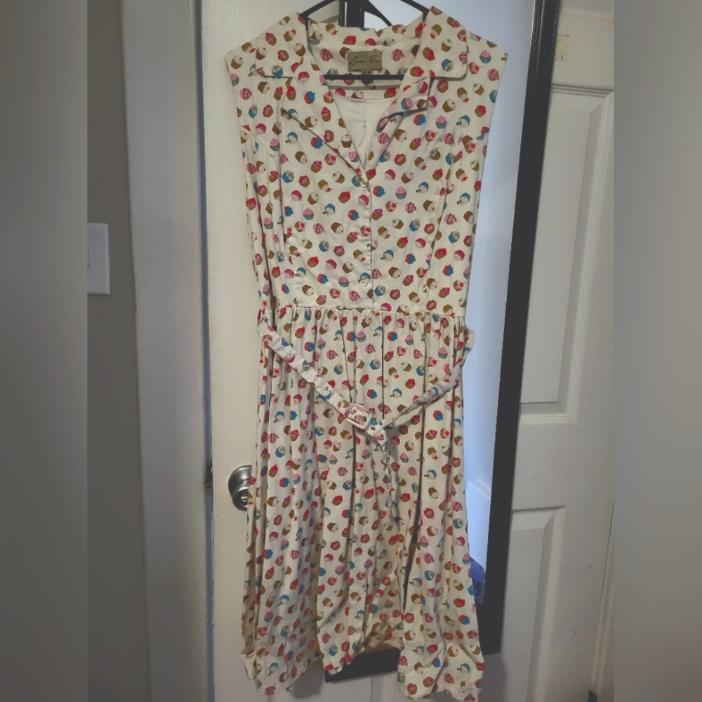 Lindy Bop cupcake print sleeveless dress with matching belt size 14